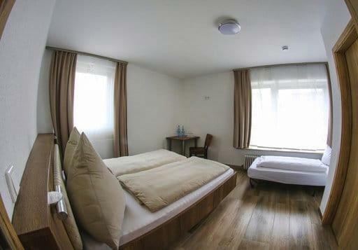 Look Hotel & Rooms Крайлсхайм Екстериор снимка
